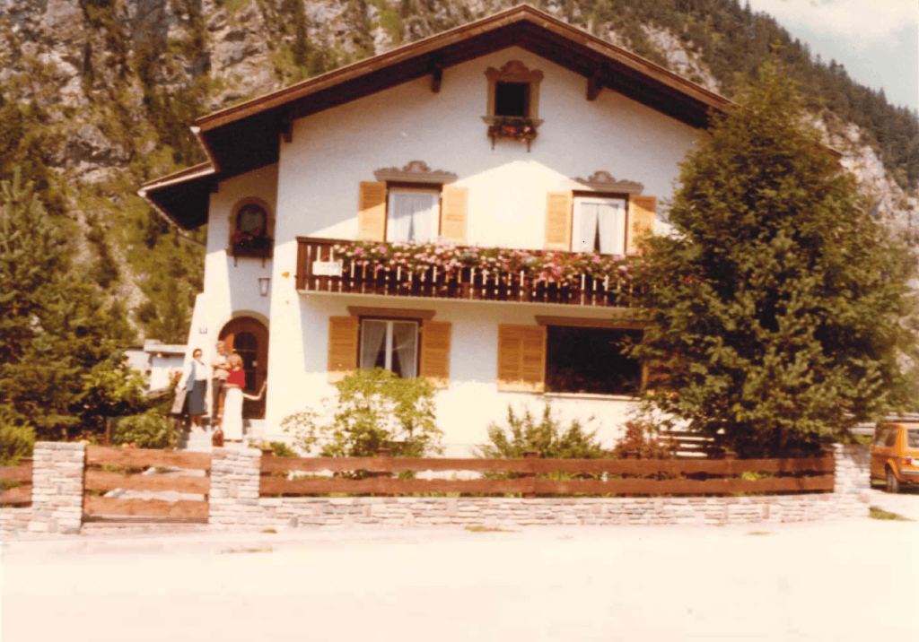 Schmiede 25 um 1975